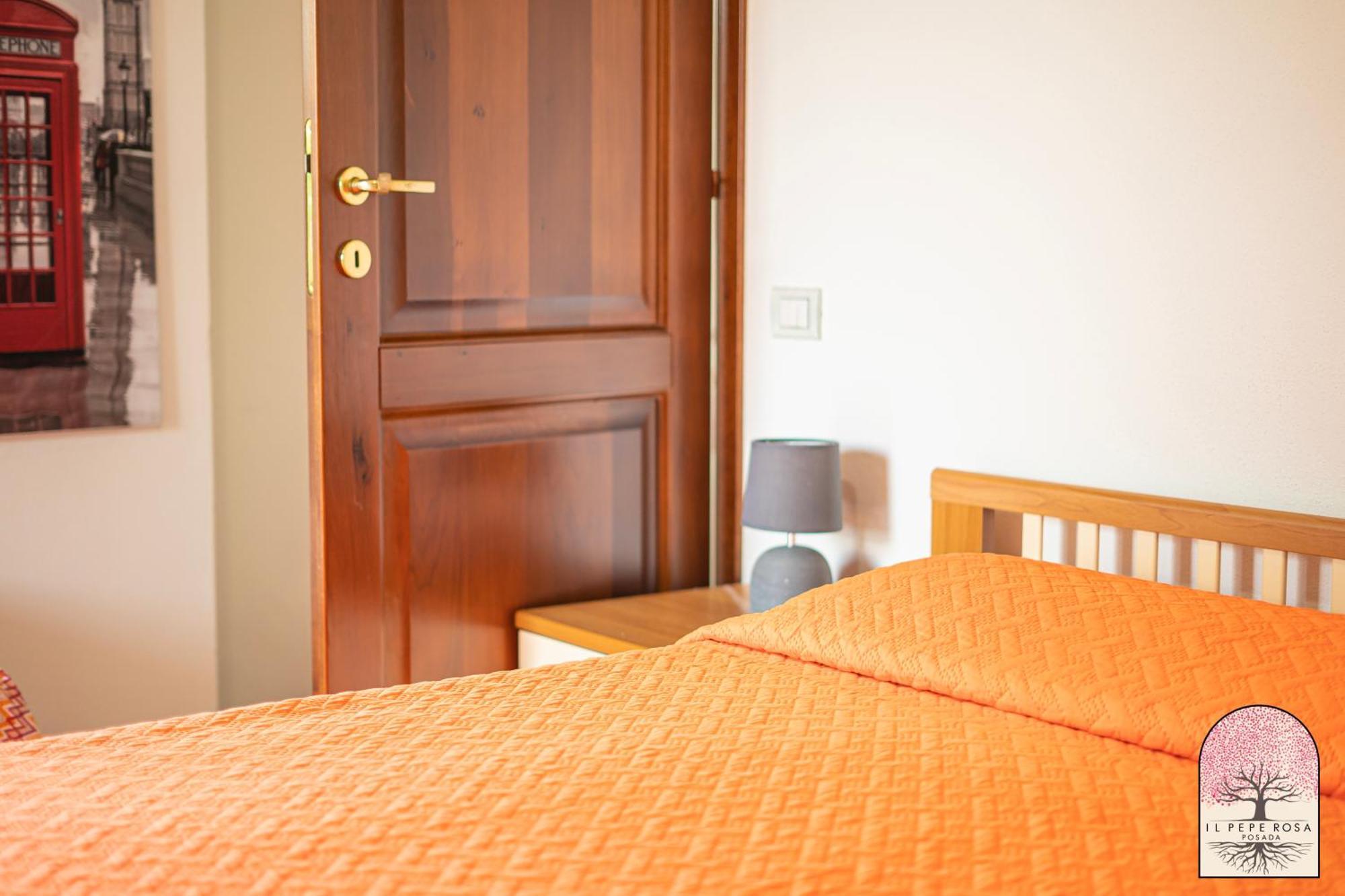 Bed and Breakfast Il Pepe Rosa Позада Екстер'єр фото